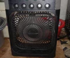 Mini USB Fan with Humidifier (Used) - 3