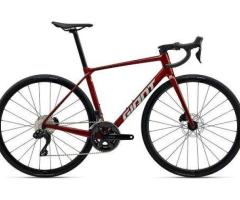 2025 Giant TCR Advanced 1 KOM Road Bike (GUN2BIKESHOP)